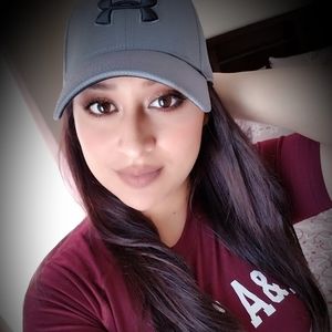 Meet your Posher, Cristina